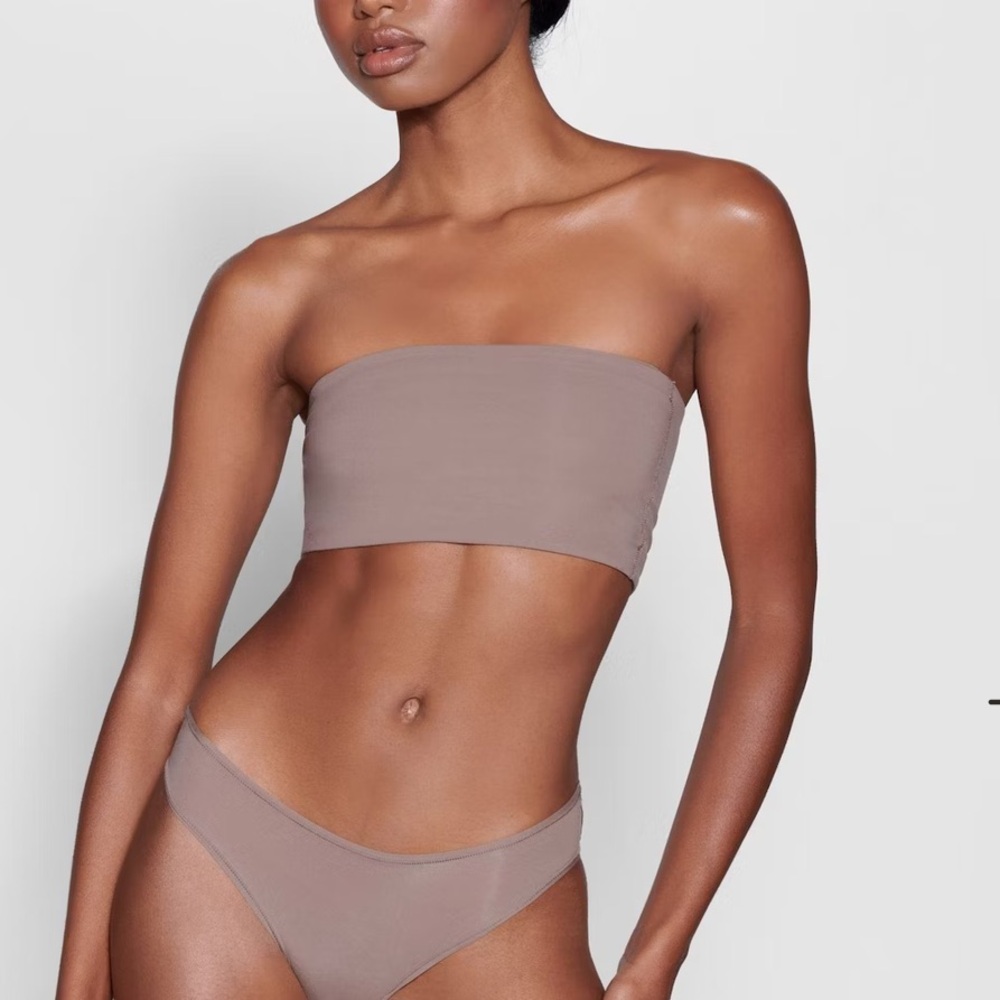 NWT Skims Fits Everybody Bandeau
